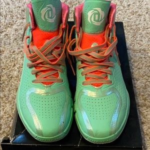 Gently Worn Men’s Basketball Tennis Shoes Sz11